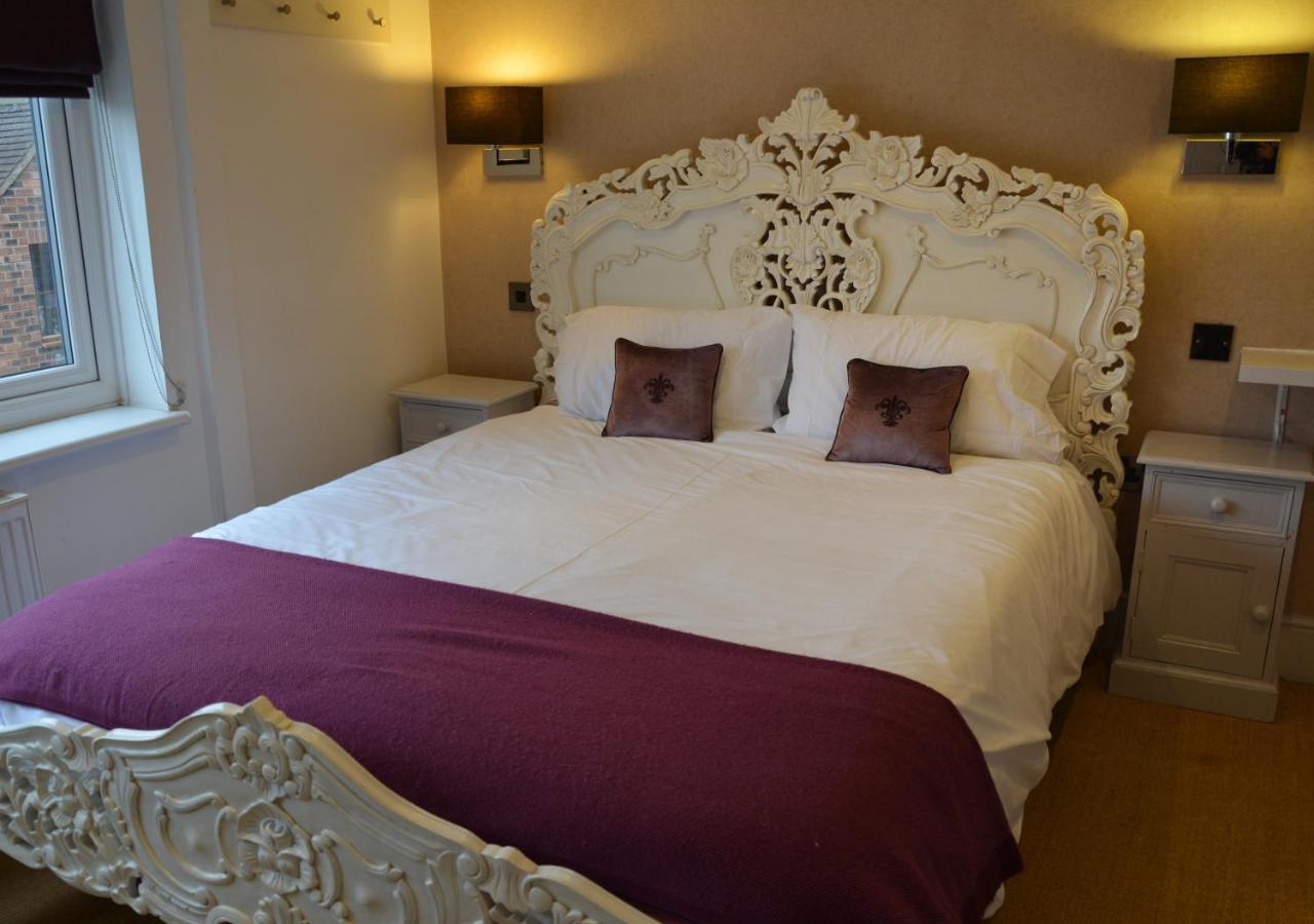 The Bell Shifnal Hotel ภายนอก รูปภาพ